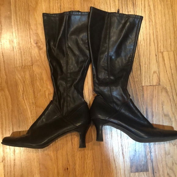 Kenneth Cole brown reaction brown boots - Picture 2 of 12